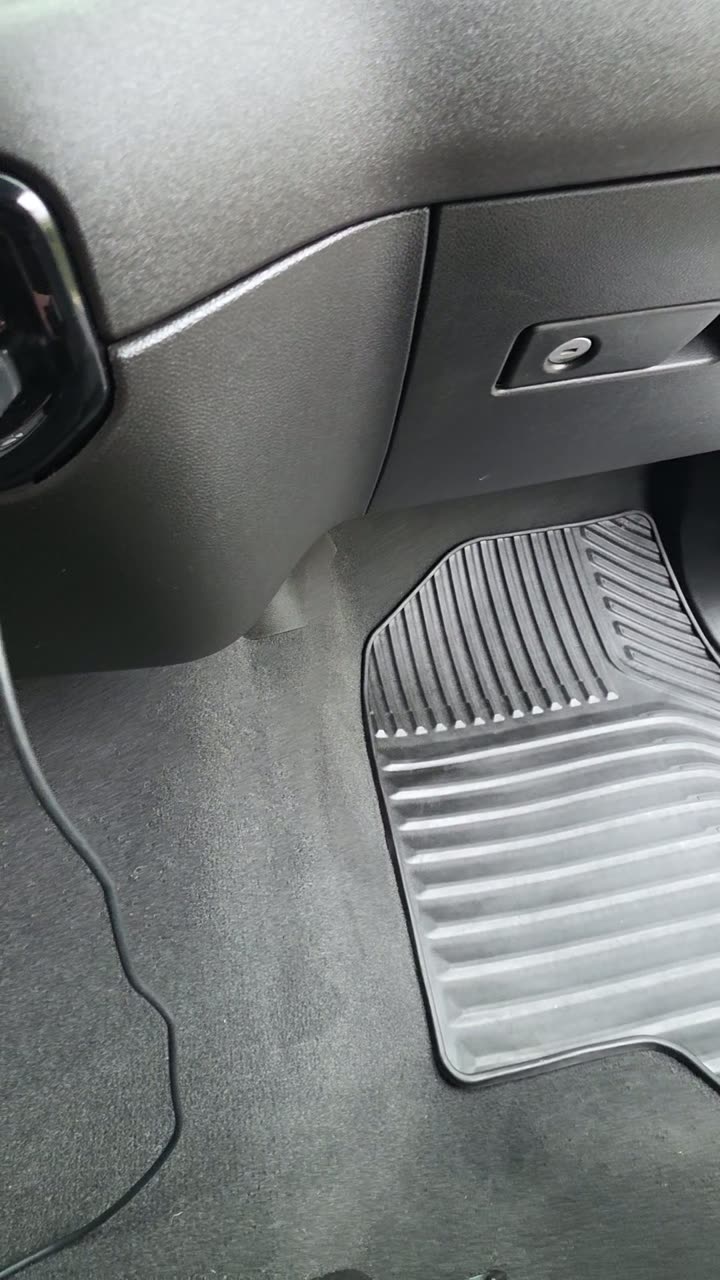 Footwell after the detail