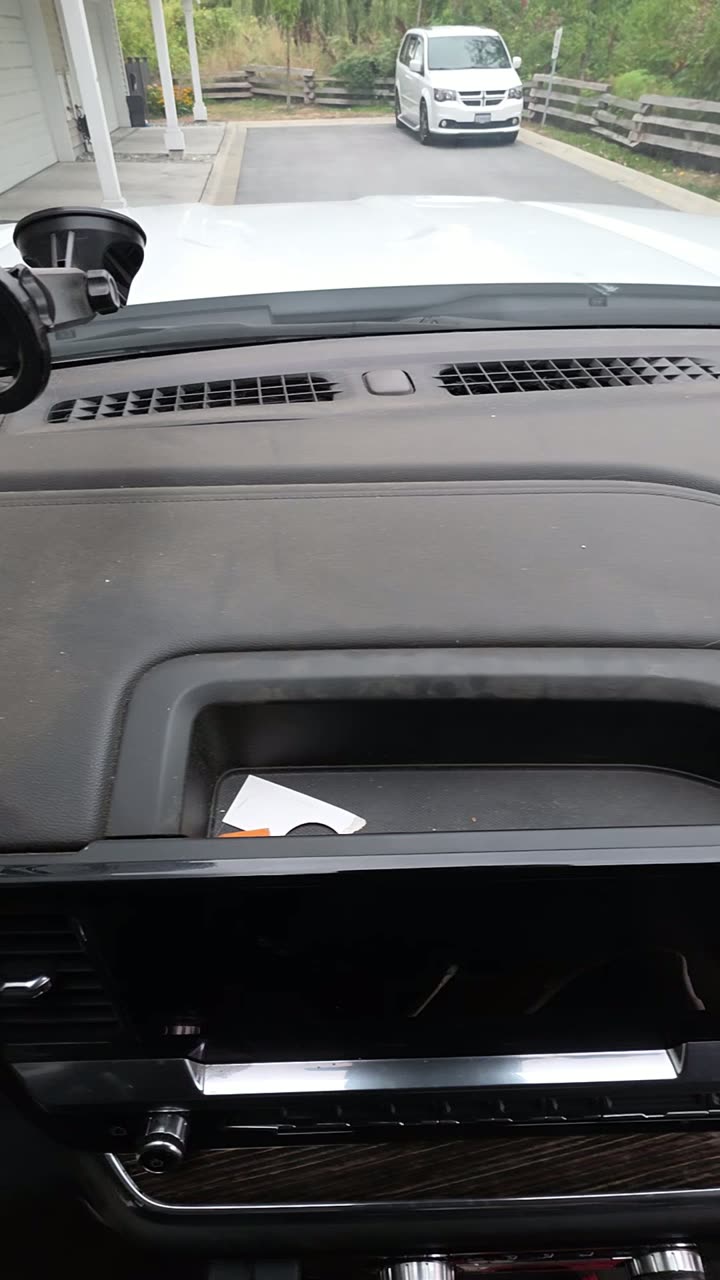 Dash before the detail