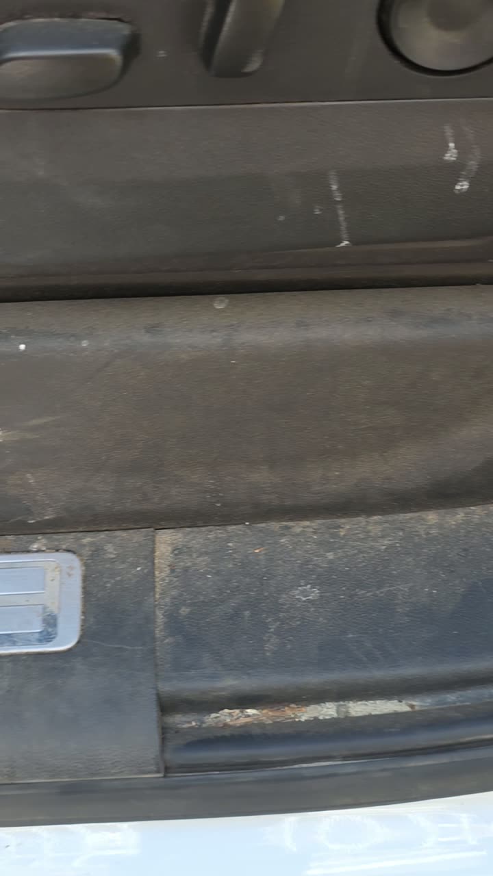 Door sill before the detail