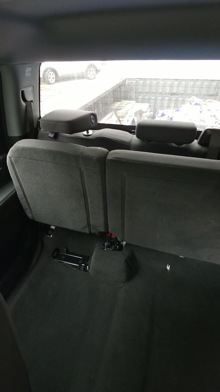 Rear bench after the detail