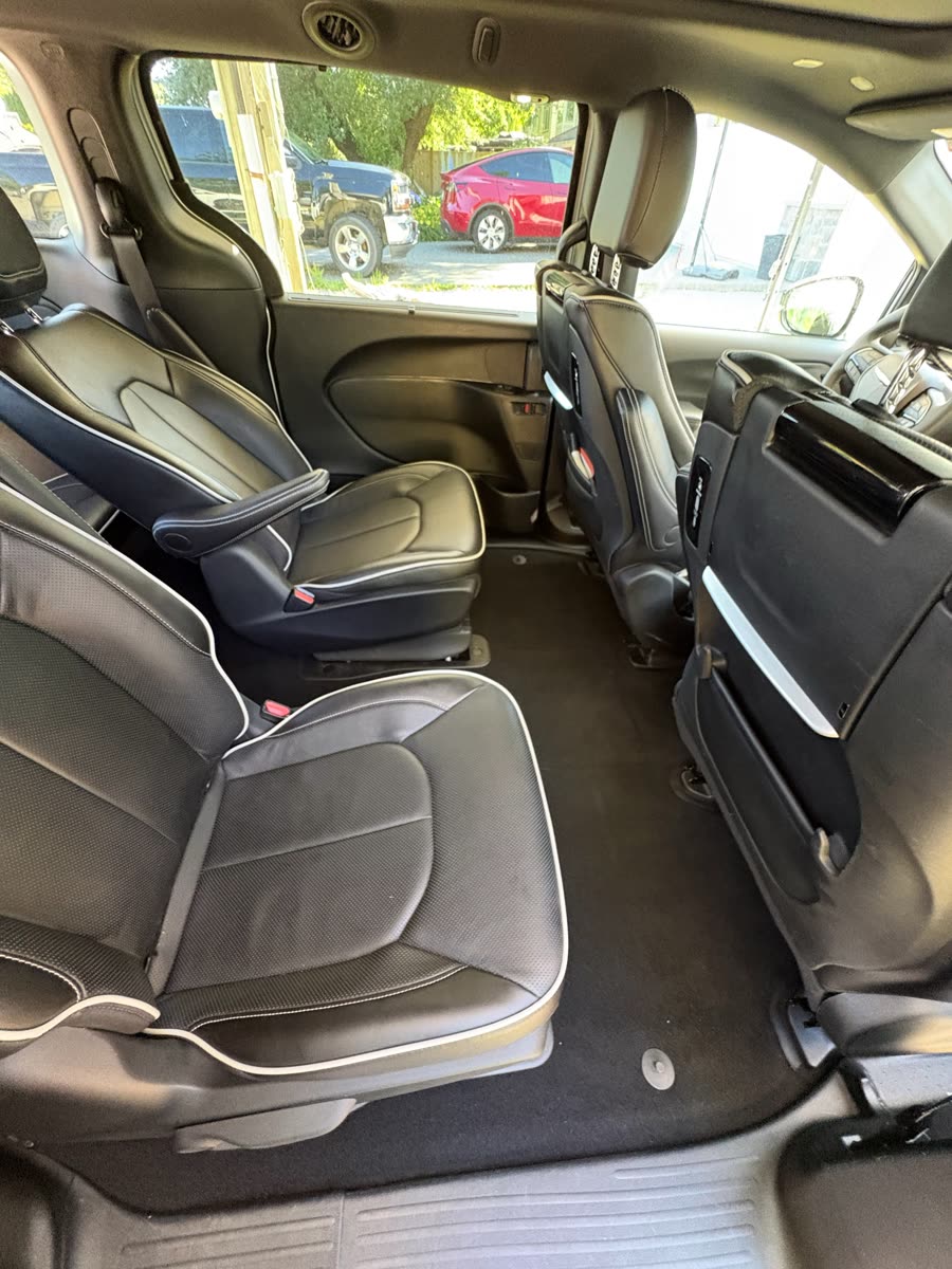 Chrysler minivan second row after the detail